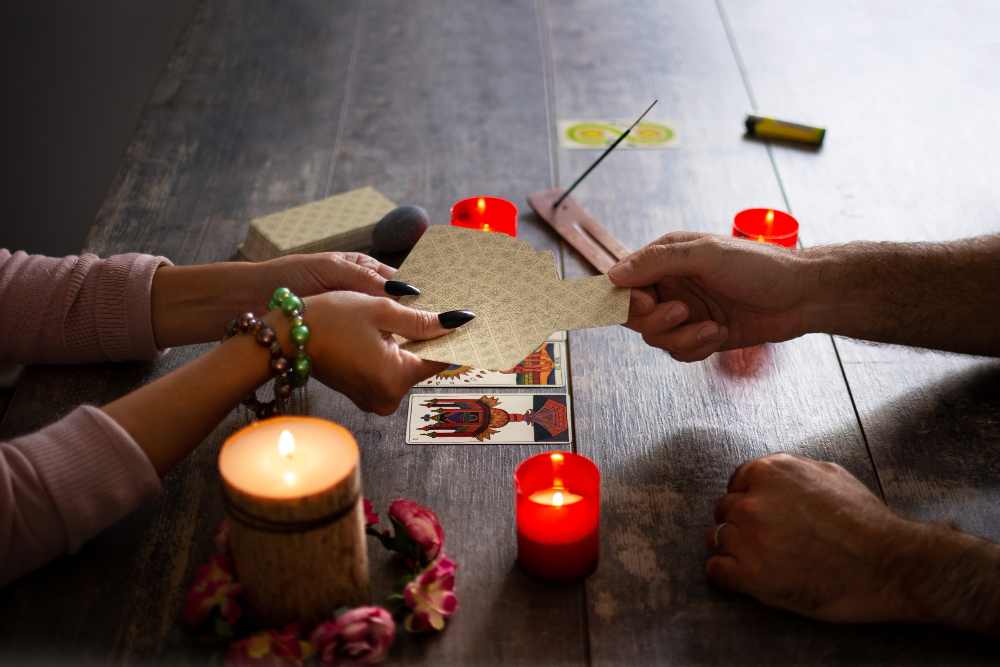 Prezicătoare, tarot și energie mistică